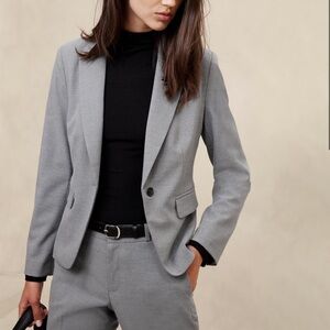 Banana republic blazer. Worn once.
